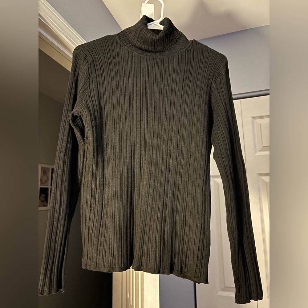Time and Tru Women’s Turtleneck Sweater L